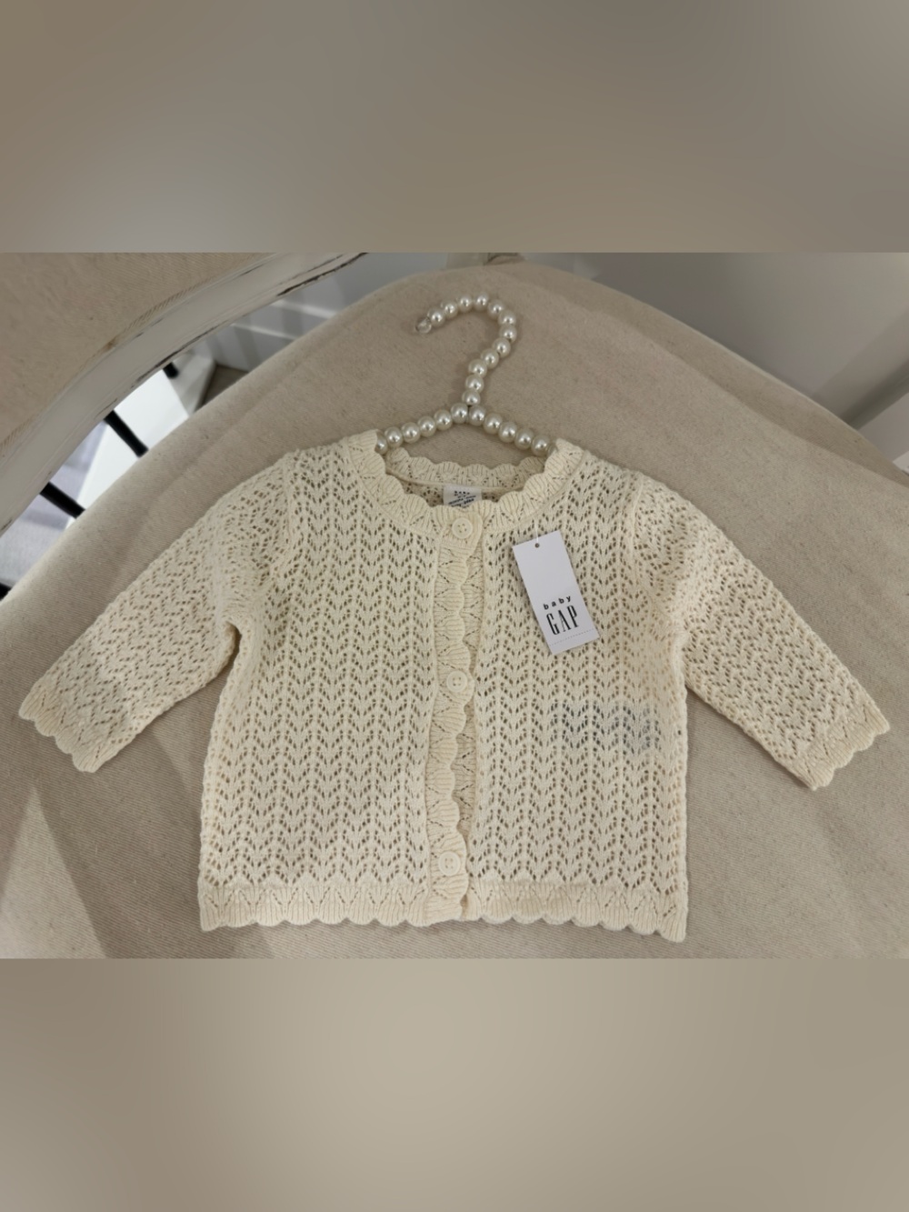 🦢 0~3 Mth GAP Ivory~Cream Scalloped Knit 100% Cotton Baby Cardigan NWT